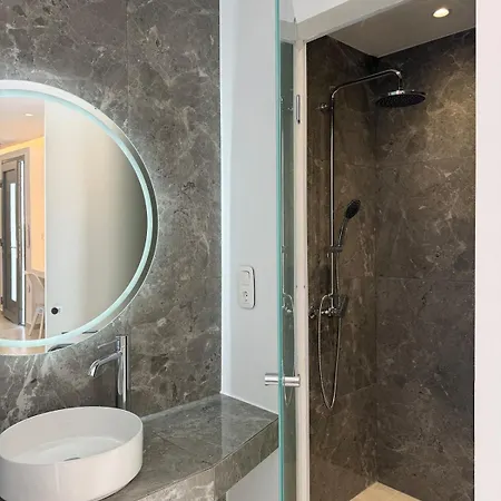 2s Luxnest شقة *
